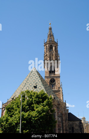 Die Kathedrale in der stilvollen Stadt Bozen in der italienischen Tirol in Norditalien Stockfoto