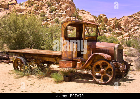 Alte Kette angetrieben Mack Truck. Stockfoto