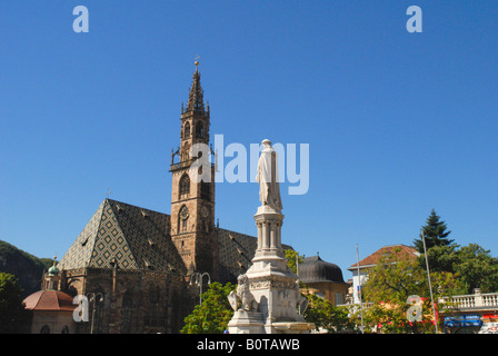 Die Kathedrale in der stilvollen Stadt Bozen in der italienischen Tirol in Norditalien Stockfoto