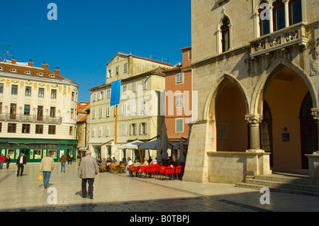 Narodni Trg aka Pjaca Platz im Grad der alten Stadt Split Kroatien Europa Stockfoto