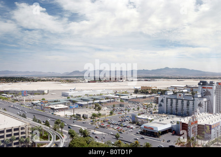 Luftbild von Hooters Hotel Casino und McCarran Flughafen in Las Vegas Nevada, USA Stockfoto