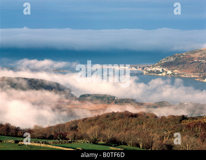 Blick auf Barmouth über Aber Mawddach. Snowdonia-Nationalpark. Wales. Stockfoto