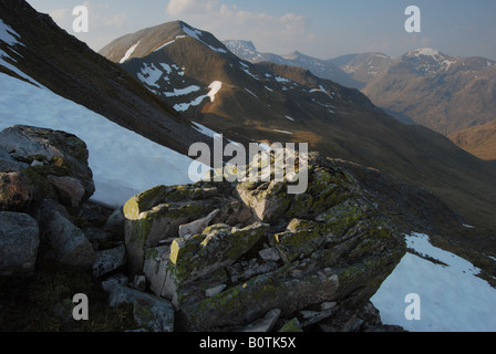 Berge von der Mamores mit Blick auf Ben Nevis, Kinlochleven, Lochaber, Schottland. Stockfoto