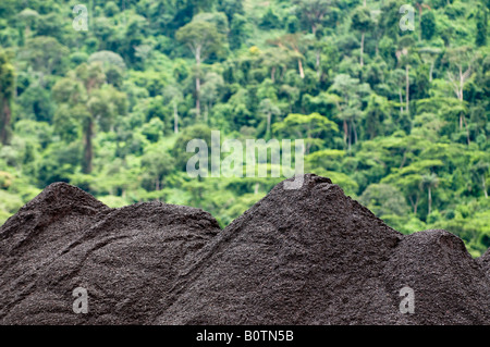 Eisenerz ist oben am Caraja s Vale Eisensteingrube im Bundesstaat Para abgegrenzt. Stockfoto