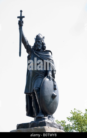 Die Statue von Alfred, König der West Sachsen in Winchester, Bildhauer - Hamo Thornycroft RA errichtet 1901 Stockfoto