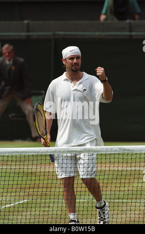 Andre Agassi auf dem Centre Court in Wimbledon Tennis-Meisterschaften 1995 Stockfoto