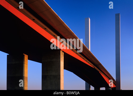 Grafik der Bolte Bridge in Melbourne. Eine große Twin-Freischwinger-Brücke. Stockfoto