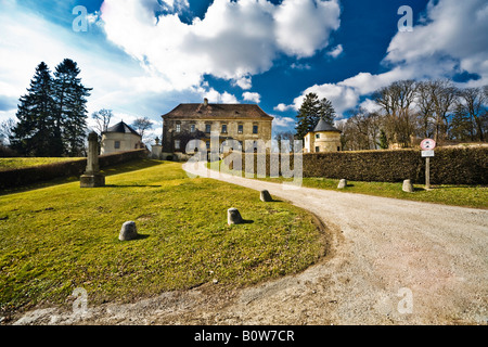 Burg in Karnabrunn, Weinviertel, Niederösterreich, Österreich Stockfoto