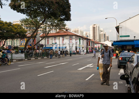 Lebendige Straßenszene entlang Kitchener Road in Little India, Indian Viertel, Singapur, Südostasien Stockfoto