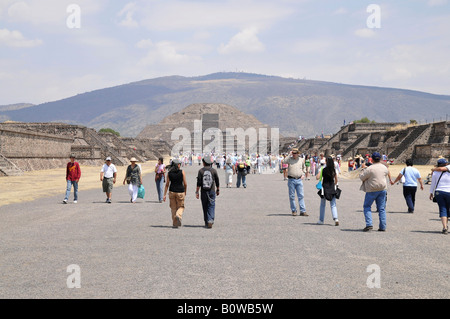 Pyramide des Mondes, Calzada de los Muertos, Avenue of the Dead, Teotihuacan, Mexiko, Nordamerika Stockfoto