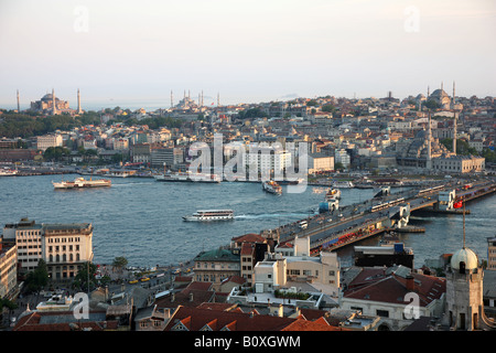 TUR-Türkei-Istanbul-Galata-Brücke Goldene Horn Moscheen Stockfoto