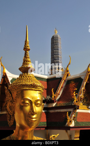 Kinnara, Kinnorn, halb Vogel, halb Frau Fabelwesen im Wat Phra Kaeo, Thailand, Bangkok Auch Kinnorn Stockfoto