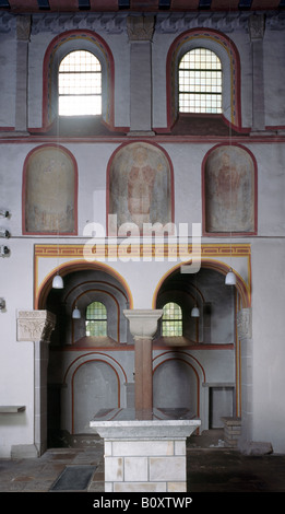 Essen-Werden Pfarrkirche St. Lucius (Älteste Pfarrkirche Nördlich der Alpen) Chornordwand Mit Romanischen Fresken (Heiliger Luci Stockfoto