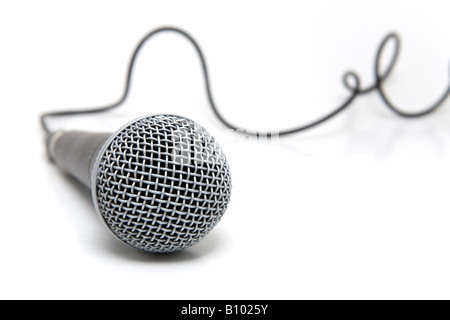 Professionelles Mikrofon mit einem Kabel verbunden Stockfoto