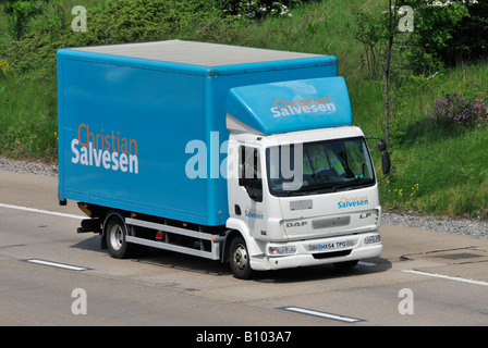 Christian Salvesen hat kürzlich von dem französischen Transportkonzern Norbert Dentressangle einen starren Aufbau DAF-Lieferwagen English UK motorway erworben Stockfoto