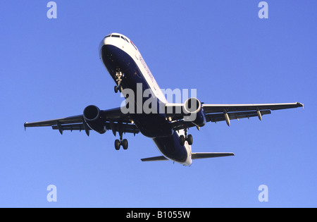 Airbus A320 von British Airways operiert Ansatz zum Flughafen Heathrow Stockfoto