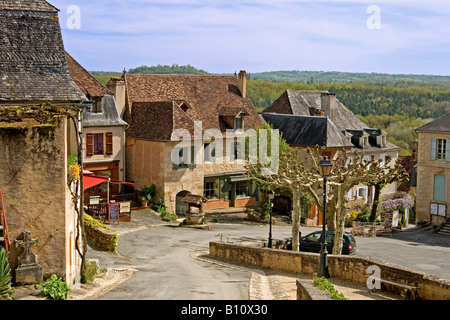 Hautefort Dorf in der Dordogne-Region von Frankreich Stockfoto
