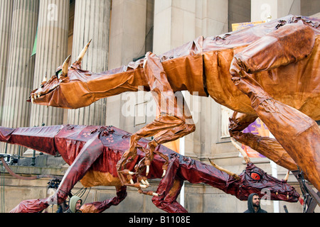 Liverpool Straße kommenden Festival, Sarruga Dracs, Drachen-Skulpturen Stockfoto