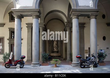 Florenz, Via del Proconsolo, Innenhof Stockfoto