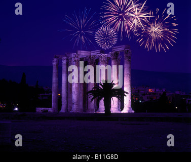 KORINTHISCHEN STIL STEIN SÄULEN TEMPEL DES ZEUS OLYMPIOS RUINEN ATHEN GRIECHENLAND Stockfoto