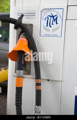 Autogas-Pumpe-Düse in Benzin Tankstelle Garage Großbritannien UK