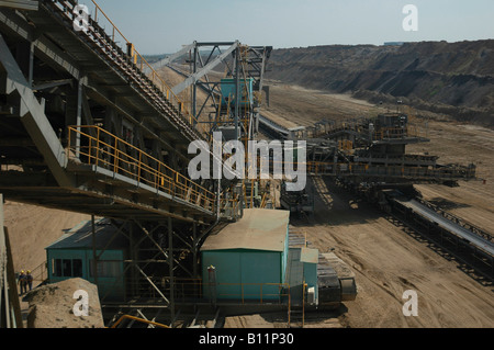 60m hohen Seilbagger in einer Braunkohle-Oberfläche mine in der Nähe von Profen, Leipzig, DDR Stockfoto