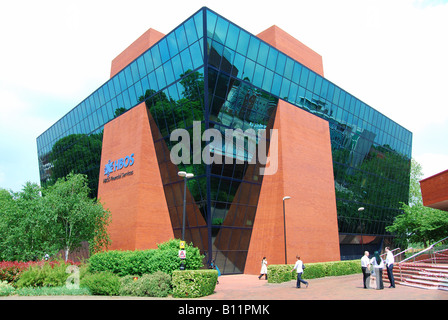 HBOS Finanzdienstleistungen, die "Blaue Leanie" Bürohaus, Walton Street, Aylesbury, Buckinghamshire, England, Vereinigtes Königreich Stockfoto