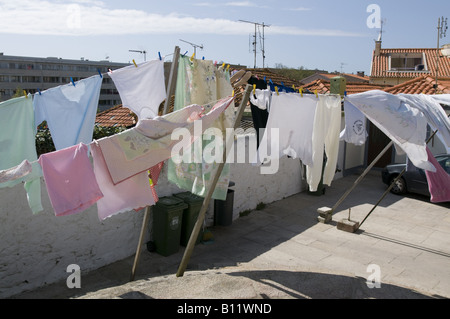 Wäsche auf Seil, Portugal Stockfoto