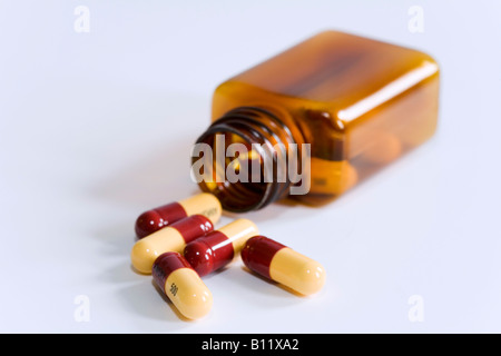 Eine Flasche mit Amoxicillin Antibiotika Kapseln, UK Antibiotika Stockfoto