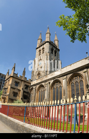 St. Sepulchre-ohne-Newgate, Holborn Viaduct, London ("Glocken des Old Bailey" aus Kindheit Lied Orangen und Zitronen) Stockfoto