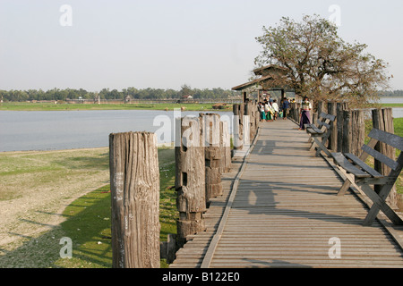 U Bein Brücke, der weltweit längste Teak, Amarapura, Myanmar (Burma) Stockfoto