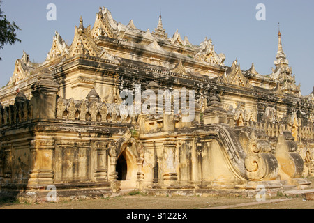 Maha Aungmye Bonzan Ruinen in Inwa (Ava) in der Nähe von Mandalay, Myanmar (Burma) Stockfoto