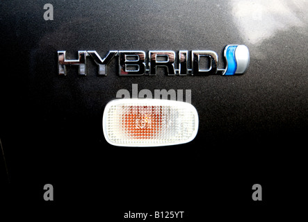 Abzeichen Sie auf Toyota Prius Hybrid-Auto Stockfoto