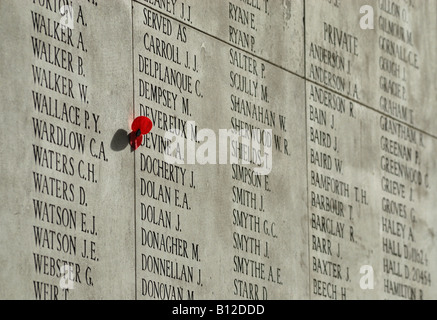 Namen der fehlenden ersten Weltkrieg Soldaten eingeschrieben auf Menin Gate in Ypern, Belgien Stockfoto