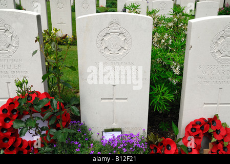 Grabstein von Valentin Joseph Strudwick ein Schütze, der im ersten Weltkrieg starb im Alter von 15 Essex Farm Friedhof Ypern-Belgien Stockfoto