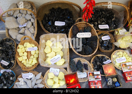 Vulkangestein Souvenirs, Lipari, Isola Lipari, Provinz Messina, Sizilien, Italien Stockfoto