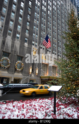 SNOWY WEIHNACHTEN WALDORF ASTORIA HOTEL PARK AVENUE MANHATTAN NEW YORK CITY USA Stockfoto