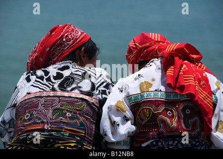 KUNA EINHEIMISCHE INDISCHE FRAUEN IN INDIGENEN KOSTÜM PANAMA-STADT-REPUBLIK VON PANAMA Stockfoto
