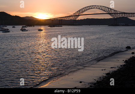 PUENTE DE LAS AMERICAS BRÜCKE DER AMERIKAS PANAMA CITY REPUBLIK PANAMA Stockfoto