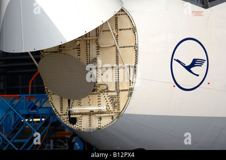 Radar-Nase einer Lufthansa-Boeing 737 Stockfoto