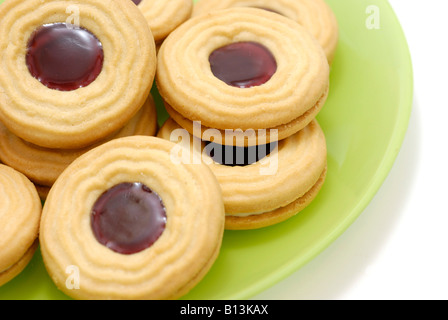 Jam und Rahm Kekse / Jammie Dodgers Stockfoto