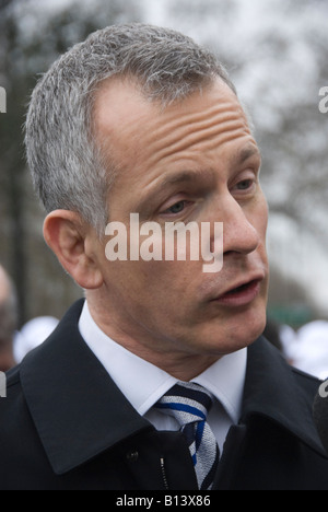 Liberaler Demokrat Bürgermeisterkandidat Brian Paddick, zog sich aus der Met im Mai 2007 zu stehen, bei der Polizei Zahlen March, London Stockfoto