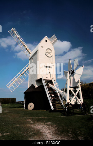 Sommertag im Jack und Jill Windmühlen Clayton Village South Downs Sussex England Großbritannien UK Stockfoto