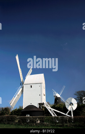 Sommertag im Jack und Jill Windmühlen Clayton Village South Downs Sussex England Großbritannien UK Stockfoto