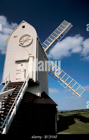 Sommertag im Jill Windmühle Clayton Village South Downs Sussex England Großbritannien UK Stockfoto