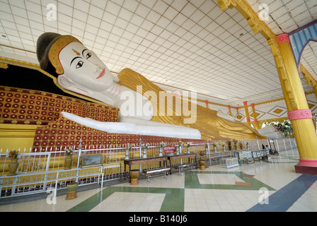 schlafen Buddha in SEINTHAHLAUNG Pagode, BAGO PEGU, BURMA BIRMA MYANMAR, Asien Stockfoto