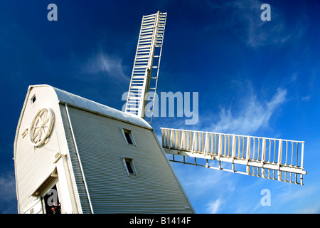 Sommertag im Jack und Jill Windmühle Clayton Village South Downs Sussex England Großbritannien UK Stockfoto