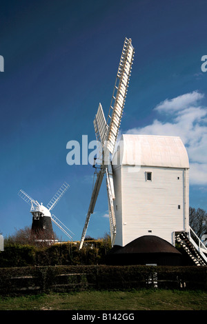 Sommertag im Jack und Jill Windmühlen Clayton Village South Downs Sussex England Großbritannien UK Stockfoto