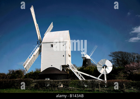 Sommertag im Jack und Jill Windmühlen Clayton Village South Downs Sussex England Großbritannien UK Stockfoto