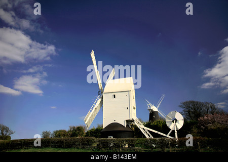 Sommertag im Jack und Jill Windmühlen Clayton Village South Downs Sussex England Großbritannien UK Stockfoto